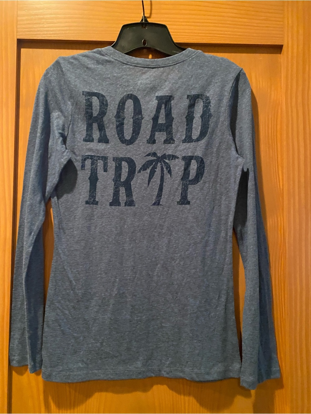 Salt Life Road Trip Heather Blue Long Sleeve V-Neck T-Shirt NWT S